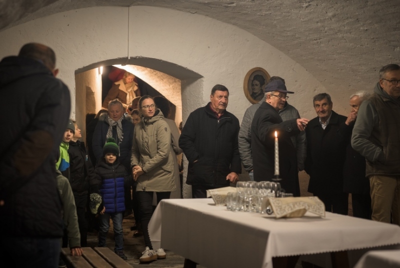 Adnrássy pince átadása