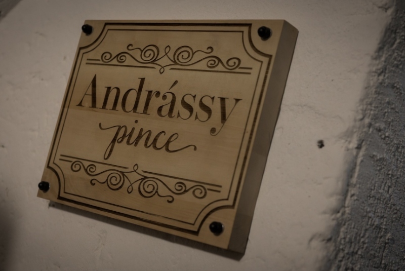 Adnrássy pince átadása